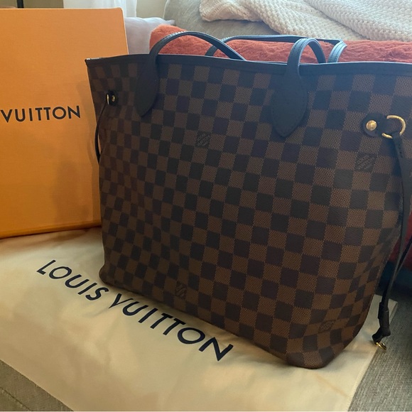 Louis Vuitton AUTHENTIC Neverfull MM - Picture 2 of 15
